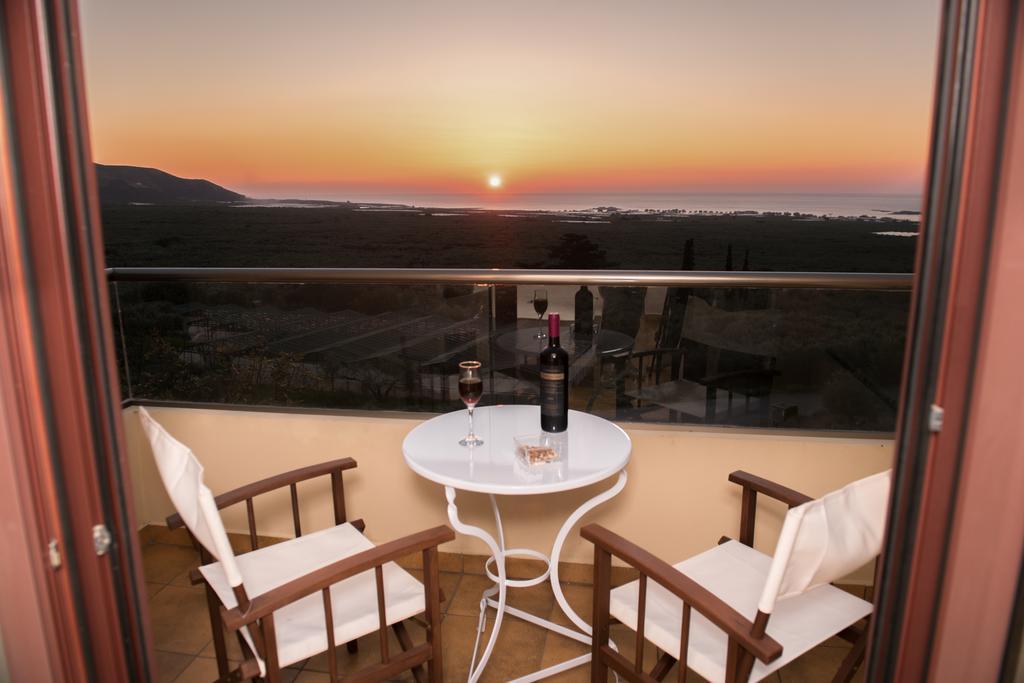 Villa Tramonto ฟาลาซาร์นา ภายนอก รูปภาพ